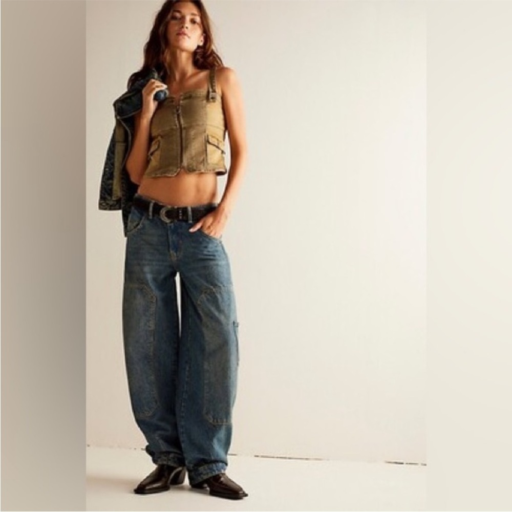 Free People Loren High Rise Carpenter Barrel Jeans Size 28 NWT